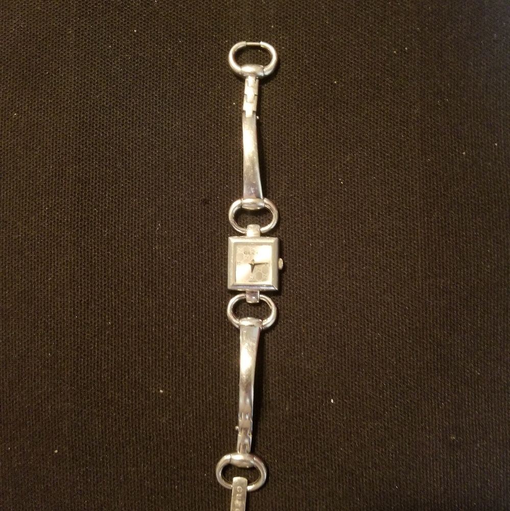 Authentic & Serial Numbered Gucci Womens Watch - image 4